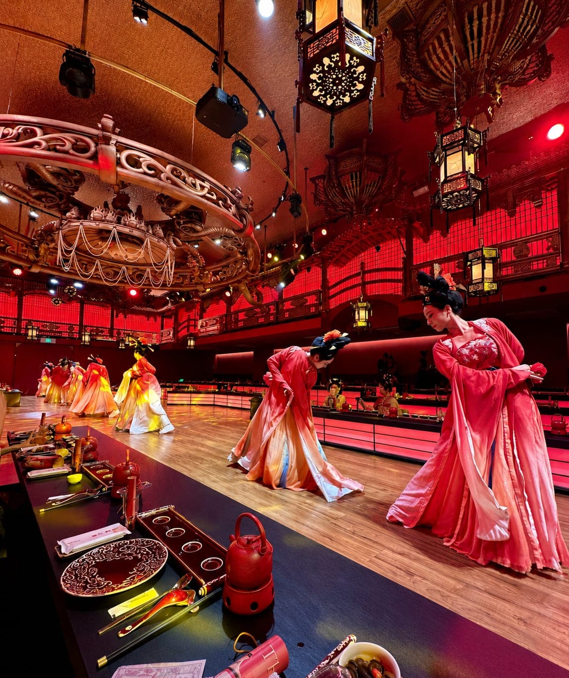 Tang-style dancers performing during a Min banquet at Yuyan, central Fuzhou